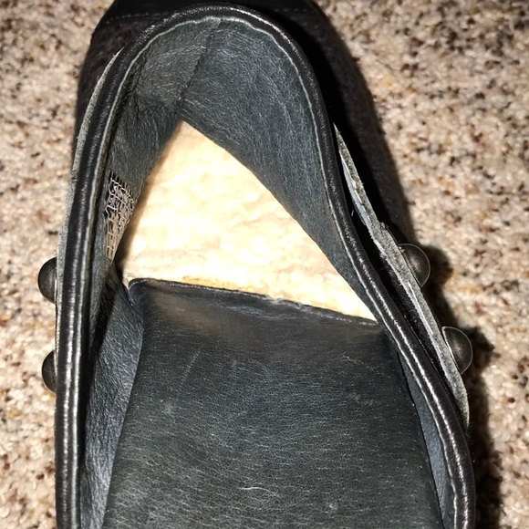 Heels - Picture 2 of 3